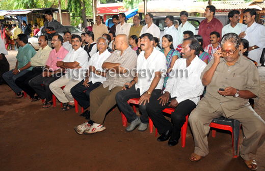http://rnnlive.com/index.php/coastal/mangalore/2640-bavigiloiddu-yuvk-savu
